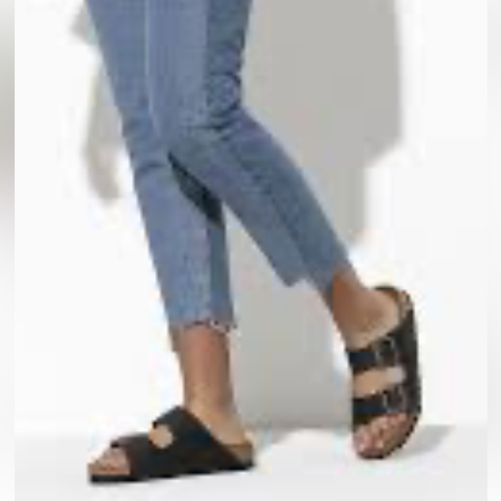 Birkenstocks Arizona Double Wide Strap Black. Size 38